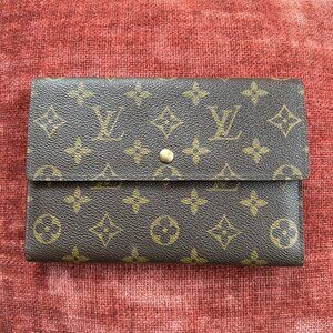 LOUIS VUITTON Monogram Wallet💲